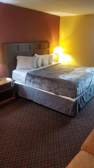 2 Queen Beds 205 Wi-fi * Stillwater